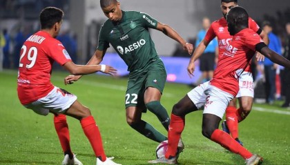 法甲保级大战：蒙彼利埃主场迎战圣埃蒂安，谁能率先上岸？