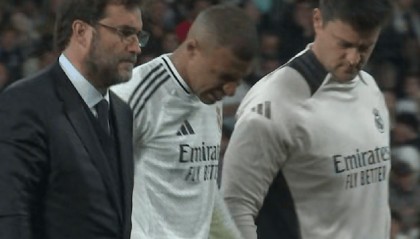 进球越位+点球取消！皇马26岁巨星4场0进球，大巴黎夺冠=他成笑柄