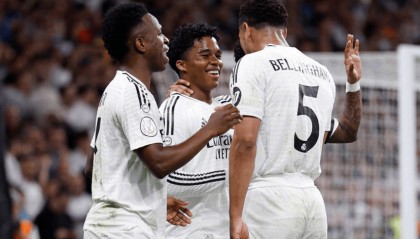 5-4！1-2！疯狂一夜，皇马杀入决赛，勒沃库森出局，曼联耻辱落败